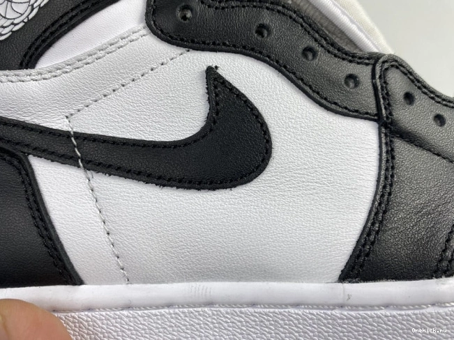 One Kick Jordan 1 Retro (2014) Air Black 555088-010 White 0810